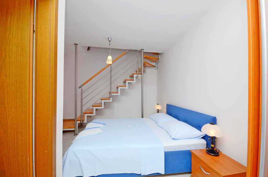 Apartments Hrgovic Rogoznica  Extérieur photo