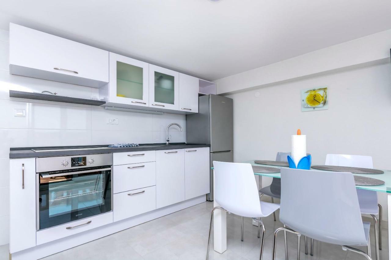 Apartments Hrgovic Rogoznica  Extérieur photo